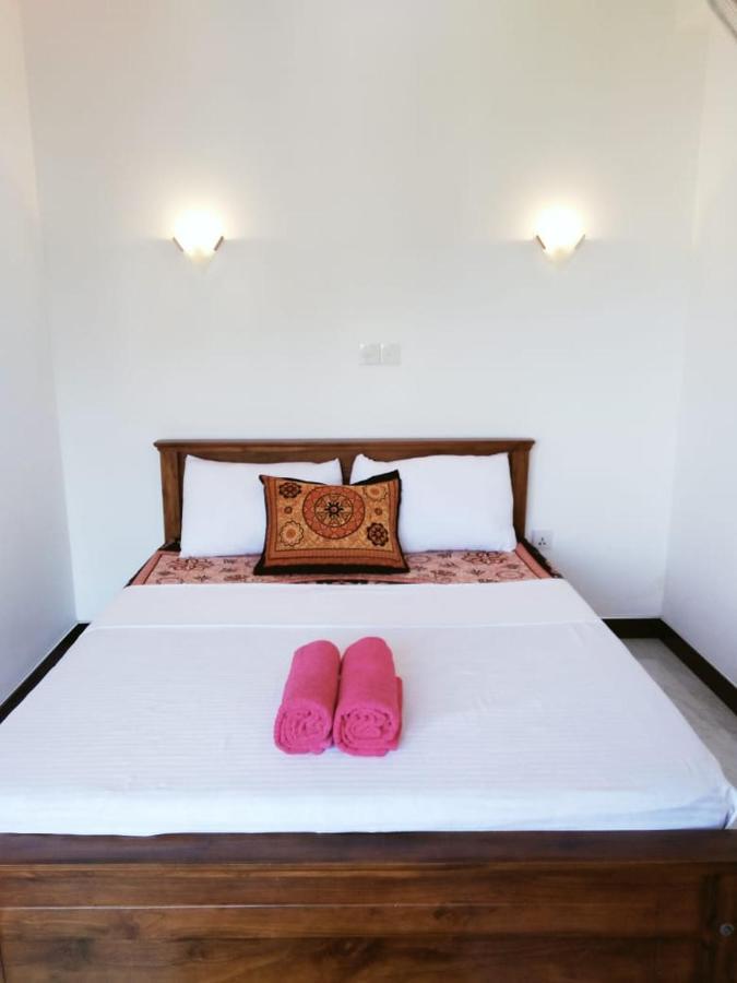Kelum Homestay Kandy Bagian luar foto