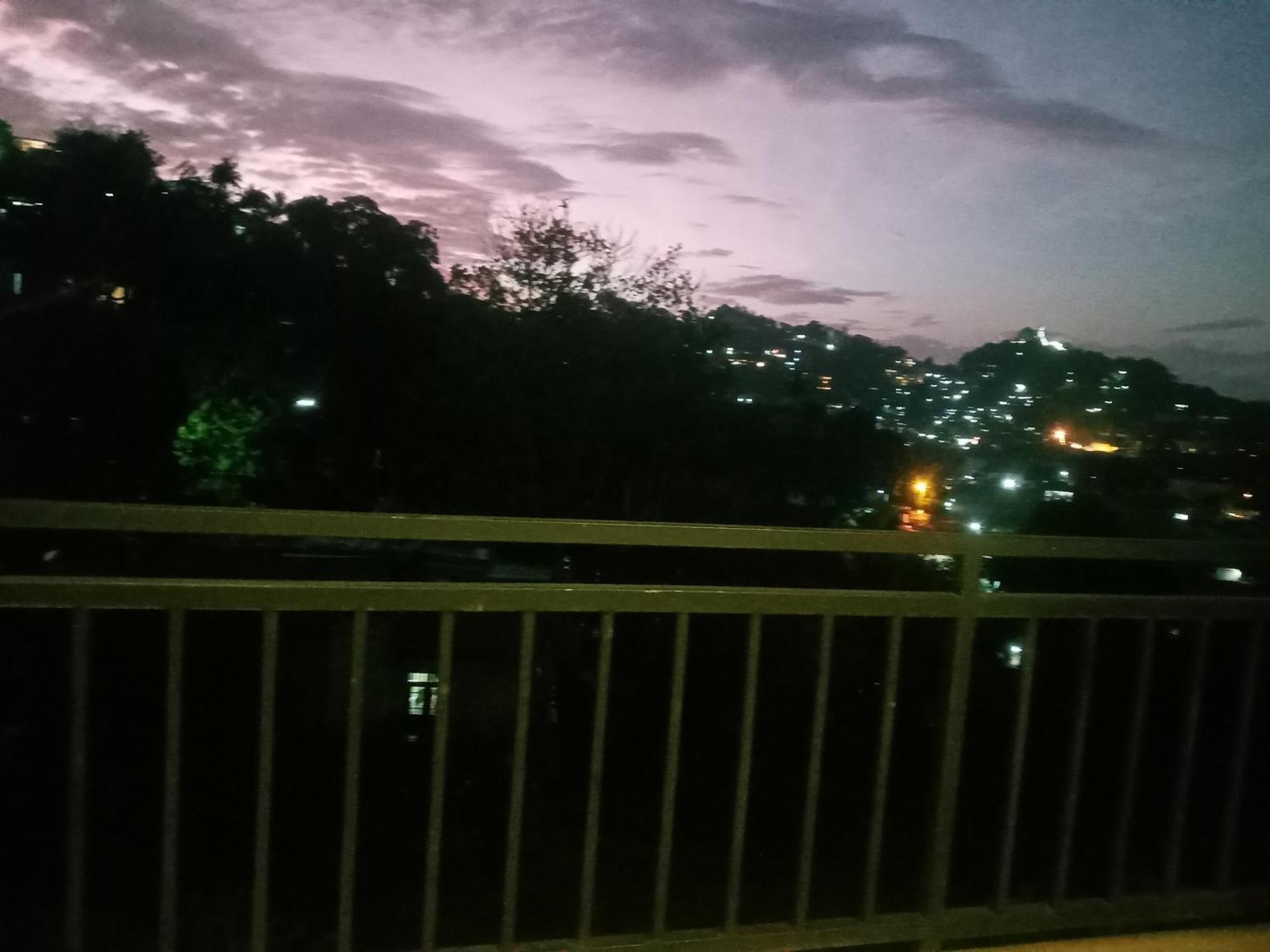 Kelum Homestay Kandy Bagian luar foto