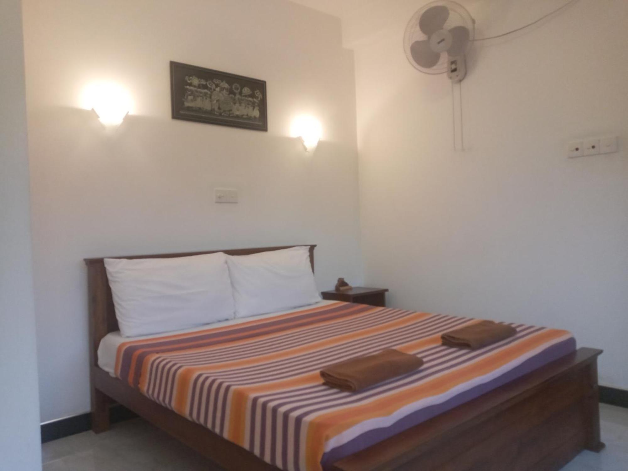 Kelum Homestay Kandy Bagian luar foto