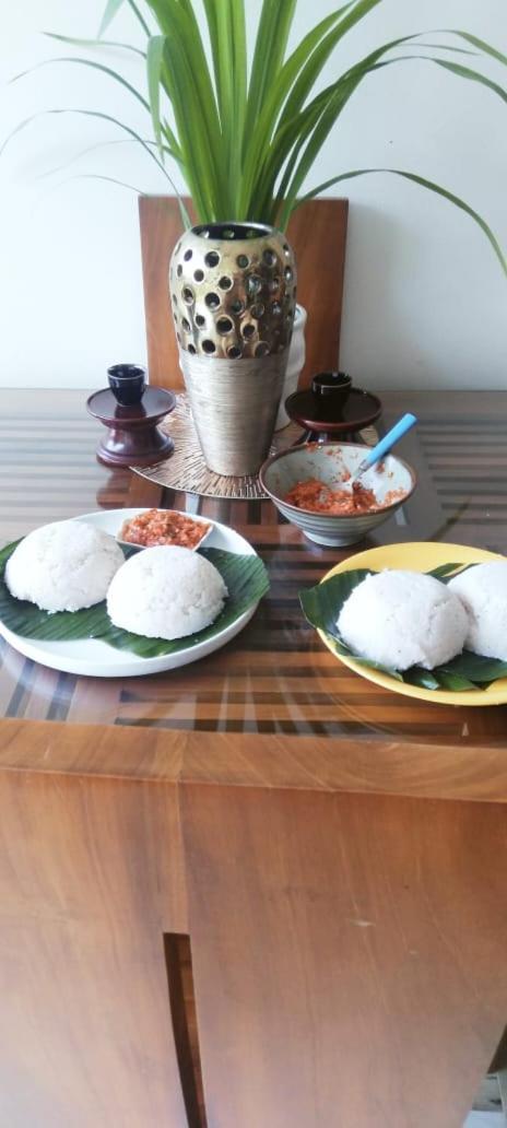 Kelum Homestay Kandy Bagian luar foto