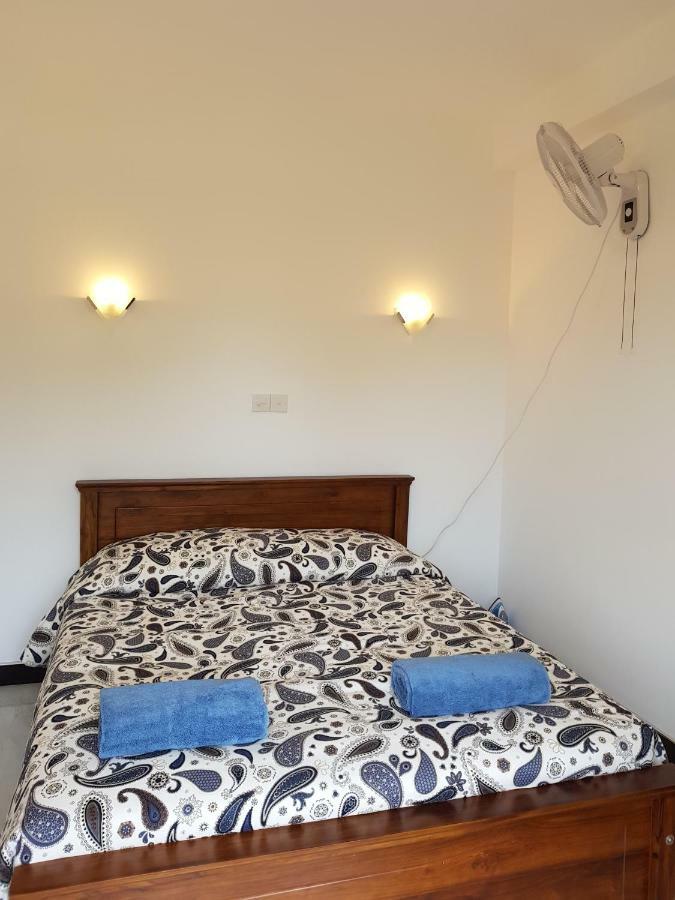 Kelum Homestay Kandy Bagian luar foto